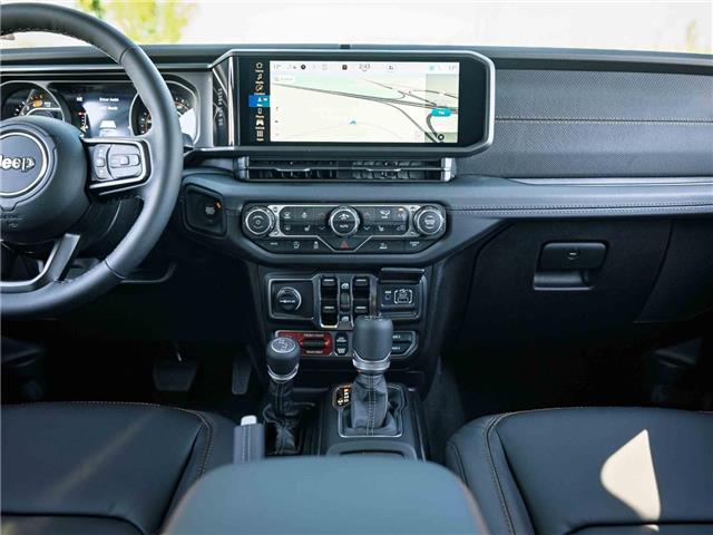 2025 Jeep Wrangler Rubicon (Stk: S653183) in Surrey - Image 14 of 24
