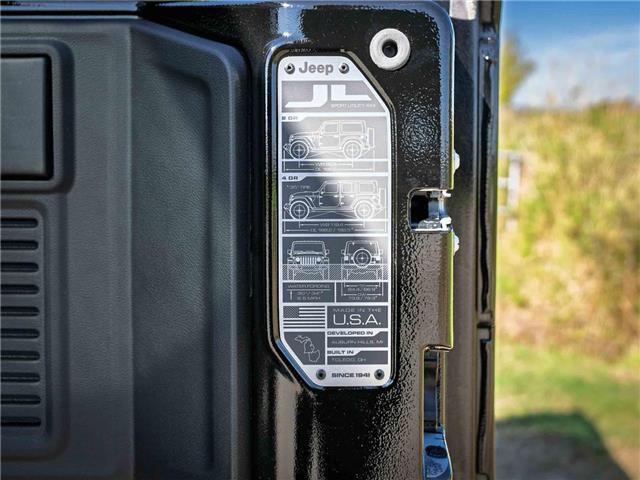 2025 Jeep Wrangler Rubicon (Stk: S653183) in Surrey - Image 23 of 24