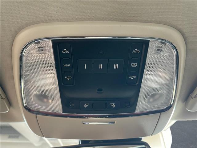 2023 Chrysler 300 Touring-L (Stk: 30384) in Fort Macleod - Image 20 of 26