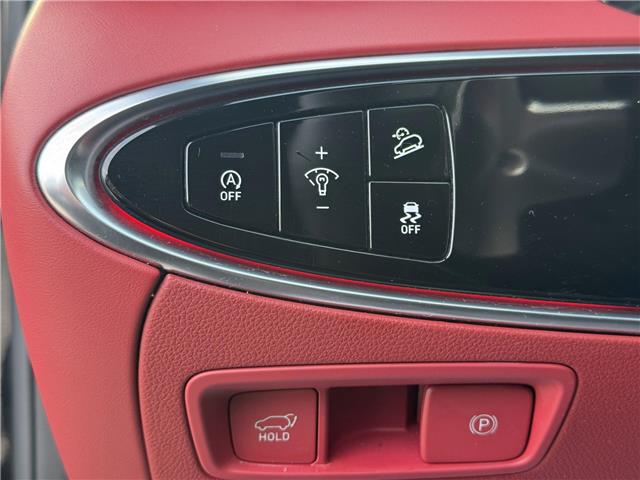 2023 Genesis GV70 2.5T Prestige (Stk: 25101496A) in Markham - Image 13 of 39