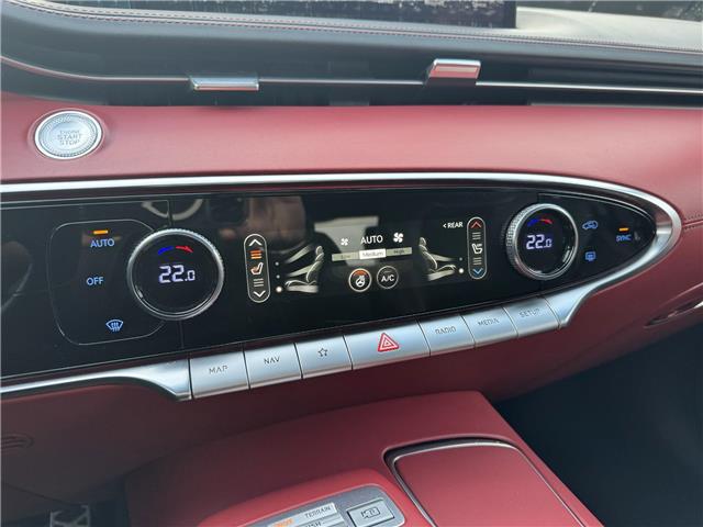 2023 Genesis GV70 2.5T Prestige (Stk: 25101496A) in Markham - Image 24 of 39