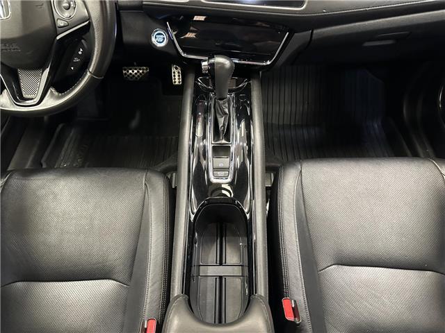 2020 Honda HR-V Touring (Stk: 300165) in Lethbridge - Image 11 of 15