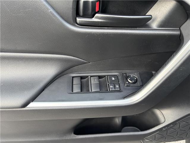 2021 Toyota RAV4 LE (Stk: P7172) in Brantford - Image 6 of 23