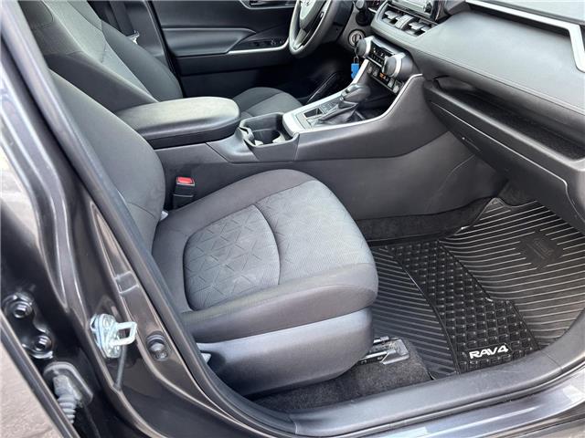 2021 Toyota RAV4 LE (Stk: P7172) in Brantford - Image 17 of 23