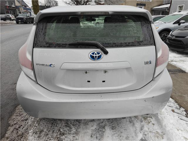 2016 Toyota Prius C Base in Ottawa - Image 6 of 22