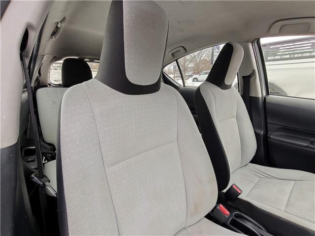 2016 Toyota Prius C Base in Ottawa - Image 10 of 22
