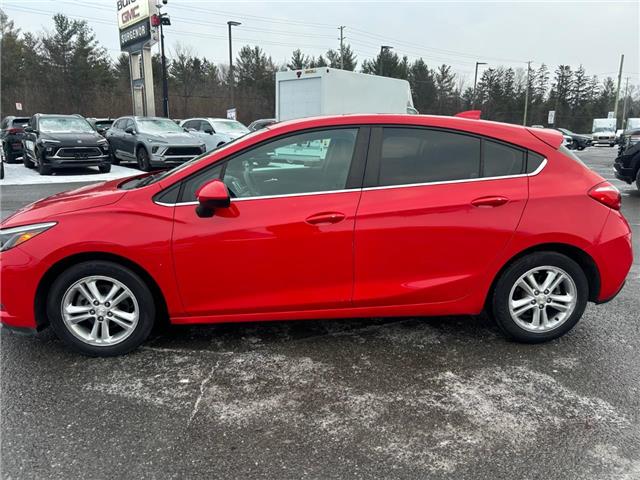 2017 Chevrolet Cruze Hatch LT Auto (Stk: A2246A) in Ottawa - Image 2 of 25