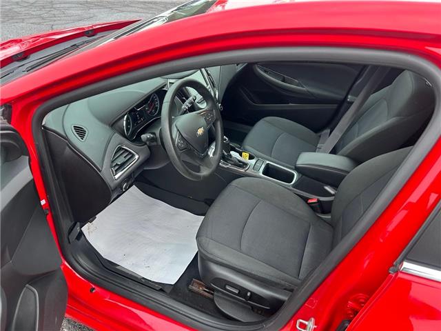 2017 Chevrolet Cruze Hatch LT Auto (Stk: A2246A) in Ottawa - Image 9 of 25