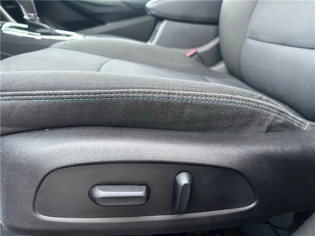2017 Chevrolet Cruze Hatch LT Auto (Stk: A2246A) in Ottawa - Image 12 of 25