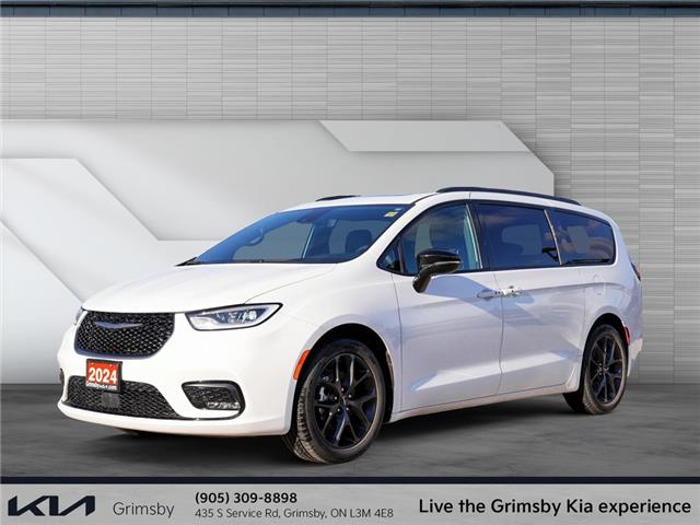 2024 Chrysler Pacifica Touring-L | LEATHER | PANO ROOF | LOW KM | CAR PLA (Stk: U3198) in Grimsby - Image 1 of 18