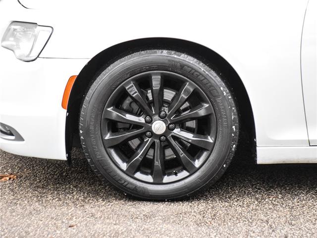 2017 Chrysler 300 C Platinum (Stk: P9669) in Toronto - Image 5 of 29