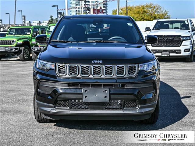 2026 Jeep Compass Sport (Stk: N26015) in Grimsby - Image 3 of 32