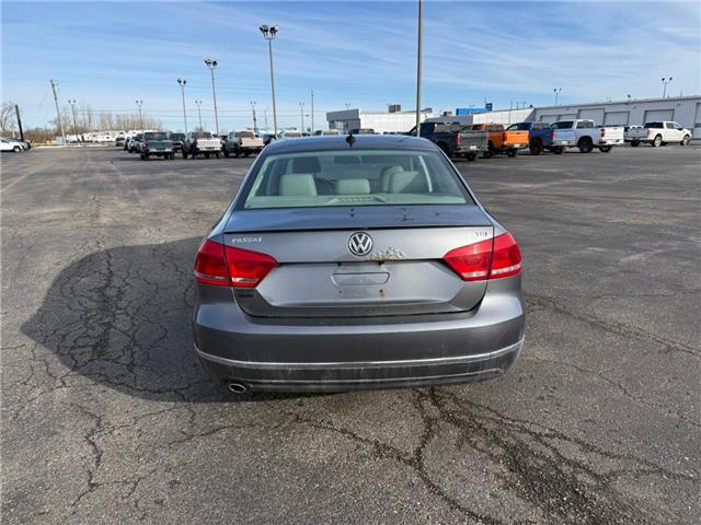 2013 Volkswagen Passat 2.0 TDI Highline (Stk: LCEQ00590D) in Tilbury - Image 4 of 7