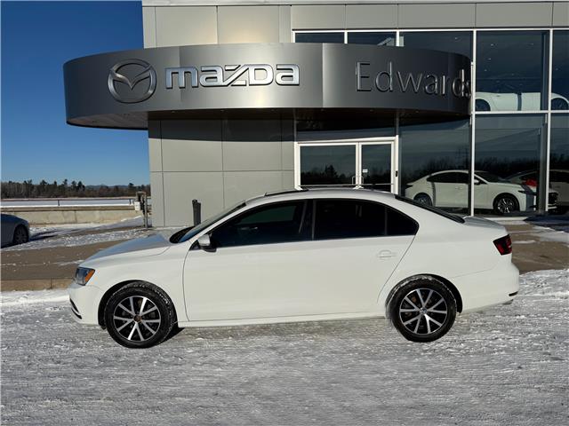 2016 Volkswagen Jetta 1.8 TSI Highline (Stk: 24686) in Pembroke - Image 1 of 20