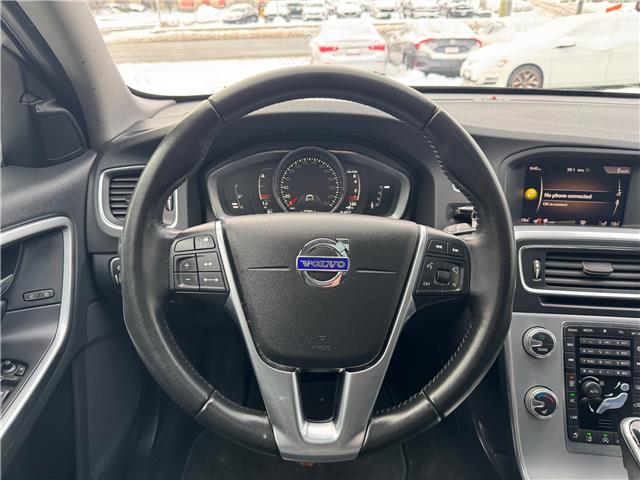 2018 Volvo V60 Cross Country T5 Premier (Stk: 2511620) in Waterloo - Image 14 of 21 2018 Volvo V60 Cross Country T5 Premier (Stk: 2511620) in Waterloo - Image 14 of 21