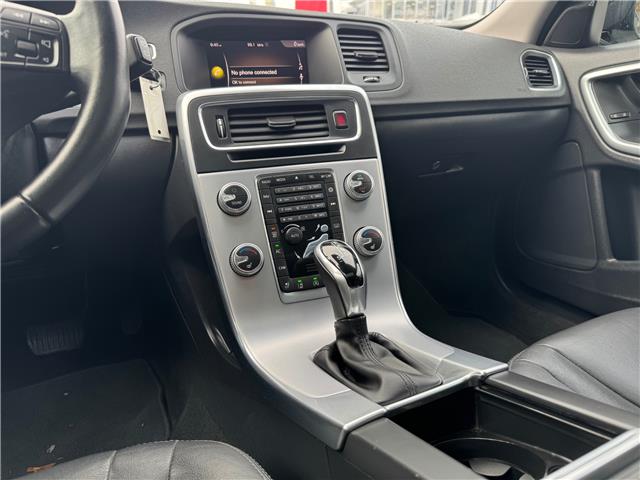 2018 Volvo V60 Cross Country T5 Premier (Stk: 2511620) in Waterloo - Image 17 of 21 2018 Volvo V60 Cross Country T5 Premier (Stk: 2511620) in Waterloo - Image 17 of 21