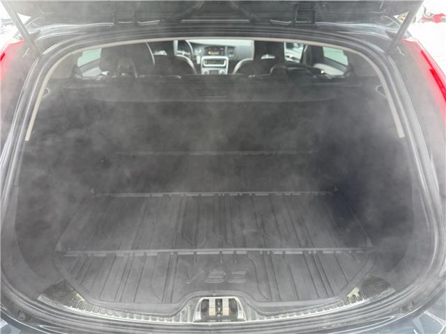 2018 Volvo V60 Cross Country T5 Premier (Stk: 2511620) in Waterloo - Image 19 of 21 2018 Volvo V60 Cross Country T5 Premier (Stk: 2511620) in Waterloo - Image 19 of 21