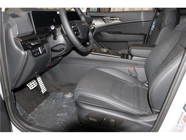 2026 Kia Sportage Plug-In Hybrid SX w/Black Interior (Stk: 26821) in Edmonton - Image 11 of 32