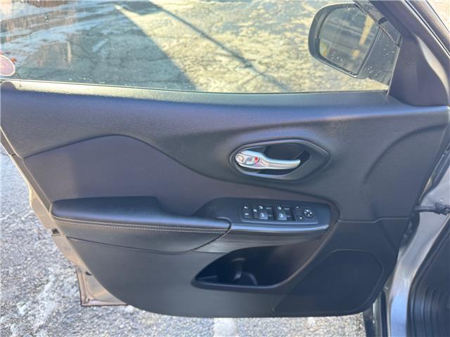 2016 Jeep Cherokee Sport (Stk: 2511630) in Waterloo - Image 9 of 19