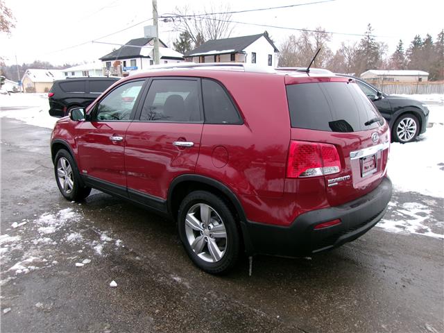 2013 Kia Sorento EX V6 in Kitchener - Image 4 of 23