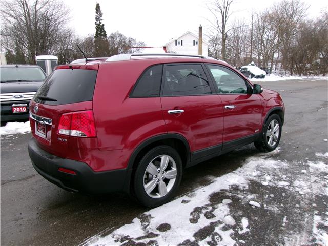 2013 Kia Sorento EX V6 in Kitchener - Image 6 of 23