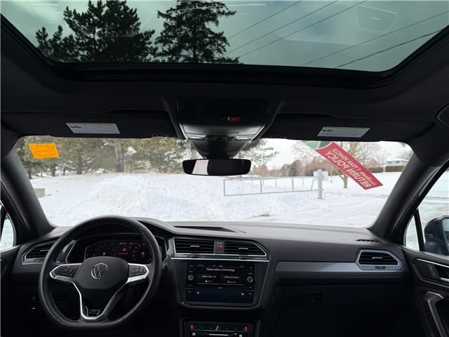 2023 Volkswagen Tiguan Comfortline R-Line Black (Stk: 16093) in Newmarket - Image 30 of 50