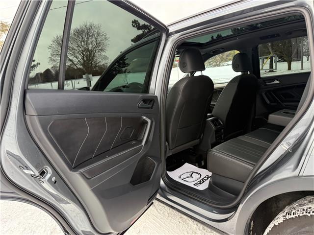 2023 Volkswagen Tiguan Comfortline R-Line Black (Stk: 16093) in Newmarket - Image 33 of 50