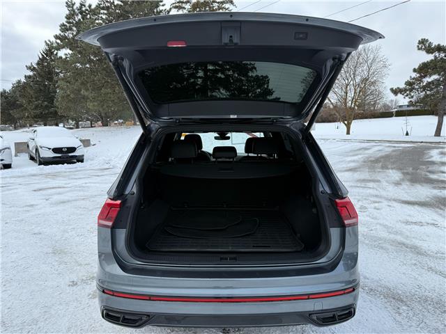 2023 Volkswagen Tiguan Comfortline R-Line Black (Stk: 16093) in Newmarket - Image 35 of 50