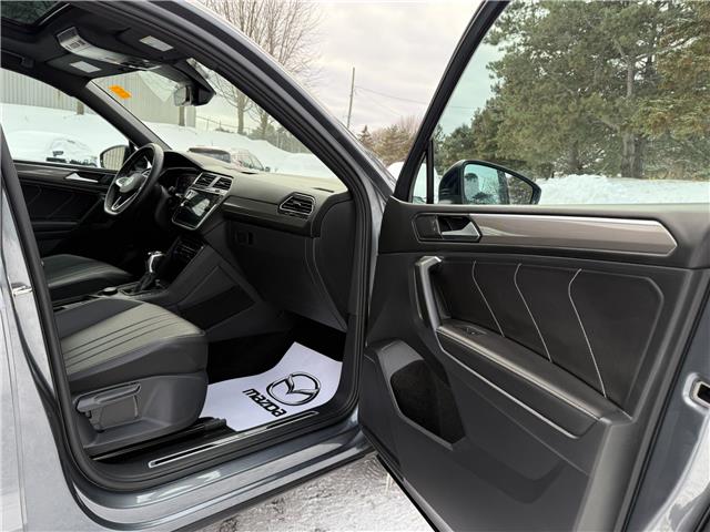 2023 Volkswagen Tiguan Comfortline R-Line Black (Stk: 16093) in Newmarket - Image 43 of 50