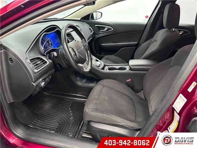 2015 Chrysler 200 Limited (Stk: 20762) in Lethbridge - Image 7 of 18