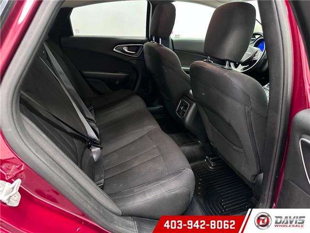 2015 Chrysler 200 Limited (Stk: 20762) in Lethbridge - Image 9 of 18