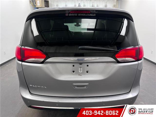 2017 Chrysler Pacifica Touring-L (Stk: 15111) in Lethbridge - Image 5 of 23