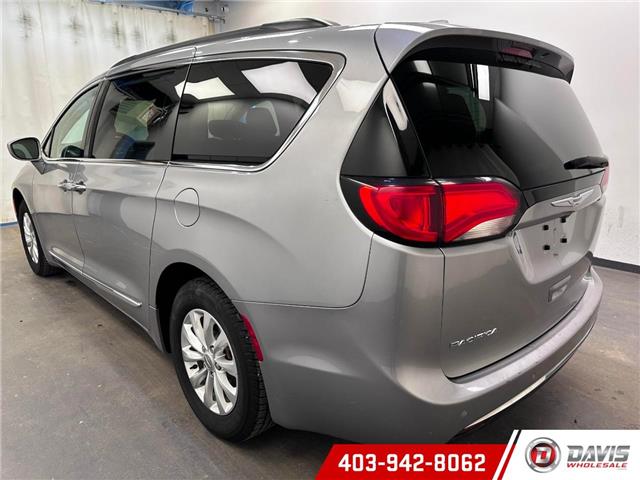 2017 Chrysler Pacifica Touring-L (Stk: 15111) in Lethbridge - Image 6 of 23