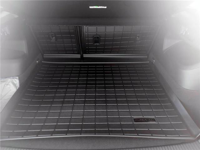 2026 Volkswagen Tiguan Comfortline R-Line Black Edition (Stk: 260100) in Regina - Image 13 of 38