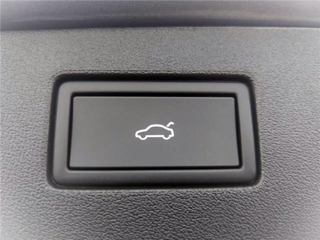 2026 Volkswagen Tiguan Comfortline R-Line Black Edition (Stk: 260100) in Regina - Image 14 of 38