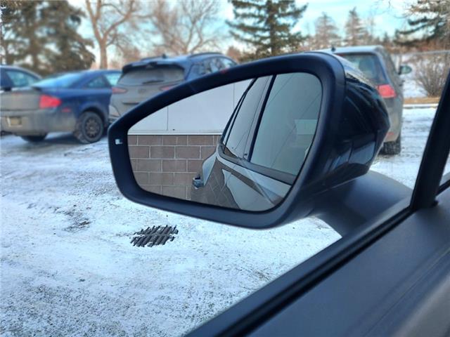 2026 Volkswagen Tiguan Comfortline R-Line Black Edition (Stk: 260100) in Regina - Image 25 of 38