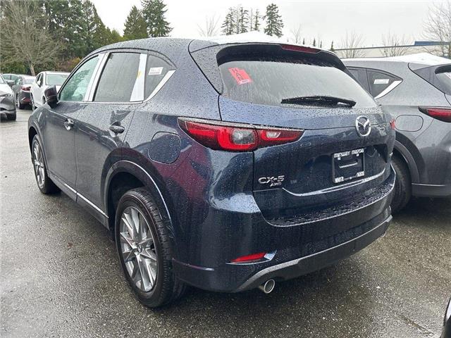 2025 Mazda CX-5 GT (Stk: 770762) in Surrey - Image 2 of 5