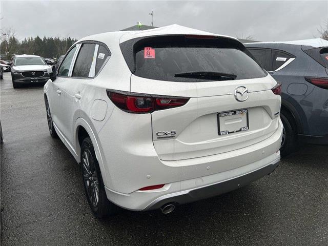 2025 Mazda CX-5 Signature (Stk: 783687) in Surrey - Image 2 of 5