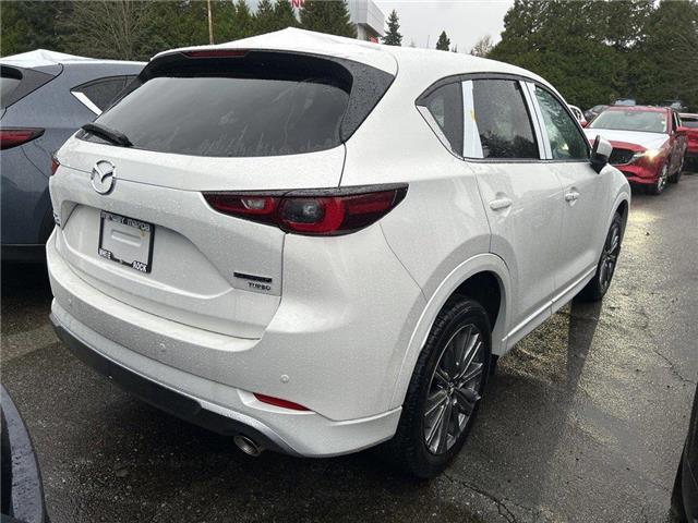 2025 Mazda CX-5 Signature (Stk: 784154) in Surrey - Image 3 of 5