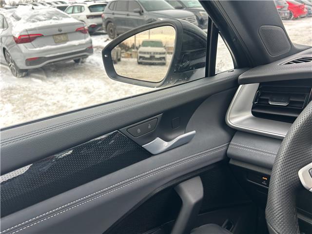 2026 Volkswagen Tiguan Comfortline R-Line Black Edition (Stk: 13186) in Peterborough - Image 14 of 22