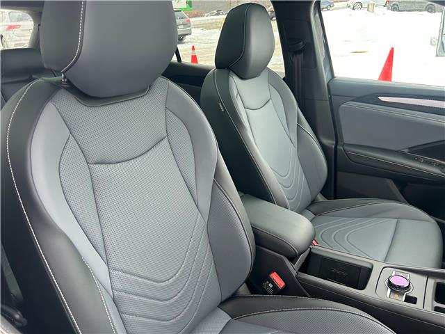 2026 Volkswagen Tiguan Comfortline R-Line Black Edition (Stk: 13186) in Peterborough - Image 18 of 22