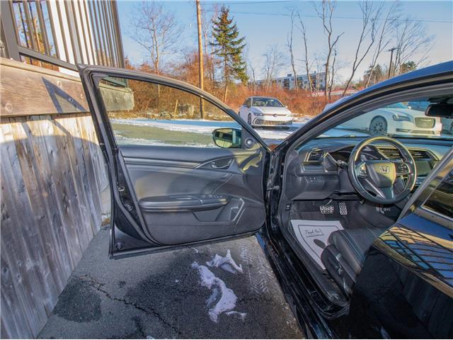 2018 Honda Civic Sport Touring (Stk: 305738) in Lower Sackville - Image 10 of 26