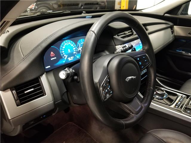 2017 Jaguar XF 20d Prestige (Stk: W4672A) in Mississauga - Image 12 of 27