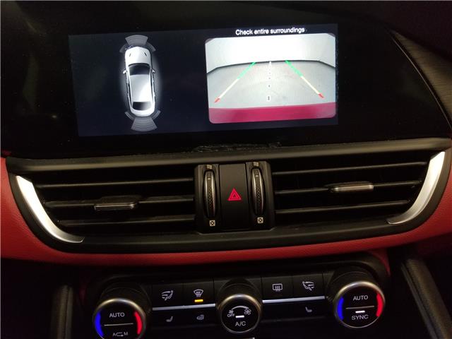 2018 Alfa Romeo Giulia Base (Stk: W4951) in Mississauga - Image 18 of 26