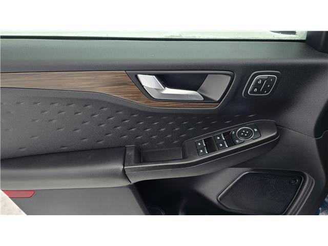 2020 Ford Escape Titanium Hybrid (Stk: U99587) in Hague - Image 7 of 12