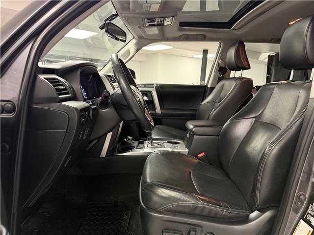 2017 Toyota 4Runner SR5 (Stk: A9158) in Saint-Eustache - Image 10 of 27