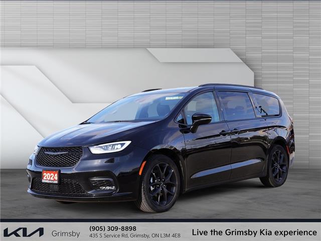 2024 Chrysler Pacifica Touring-L | PANO ROOF | LOW KM | LEATHER | CAR PLA (Stk: U3199) in Grimsby - Image 1 of 18