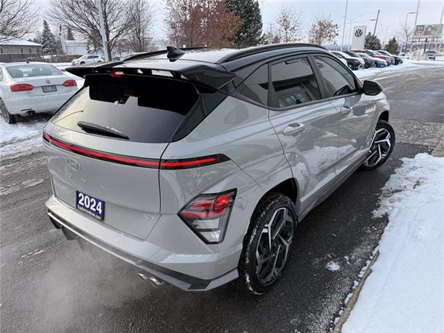 2024 Hyundai Kona 1.6T N Line Ultimate w/Two-Tone Roof (Stk: T5252A) in Orleans - Image 4 of 15