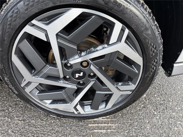 2024 Hyundai Kona 1.6T N Line Ultimate w/Two-Tone Roof (Stk: T5252A) in Orleans - Image 8 of 15