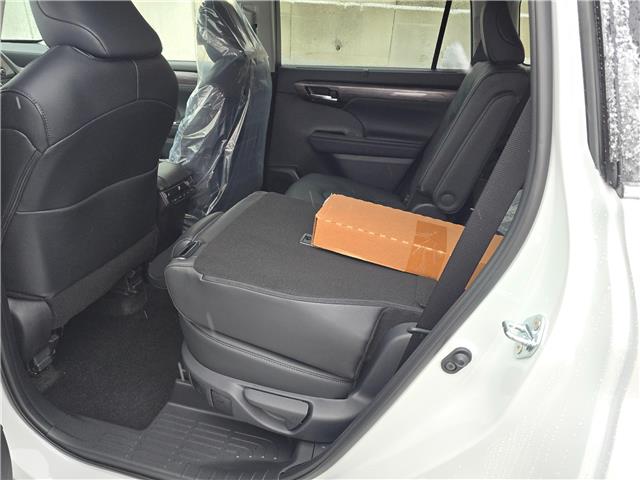 2026 Toyota Highlander Limited (Stk: 3411) in Sarnia - Image 7 of 11